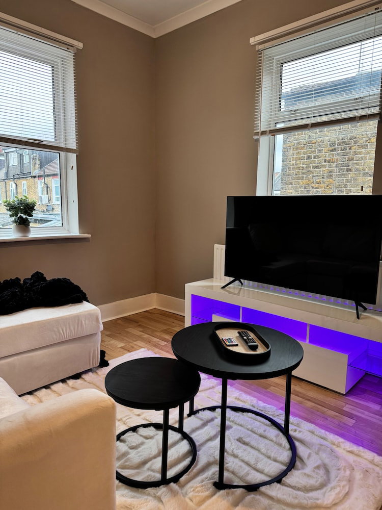 Hotel London City Apartment - Modern & Cozy Stay