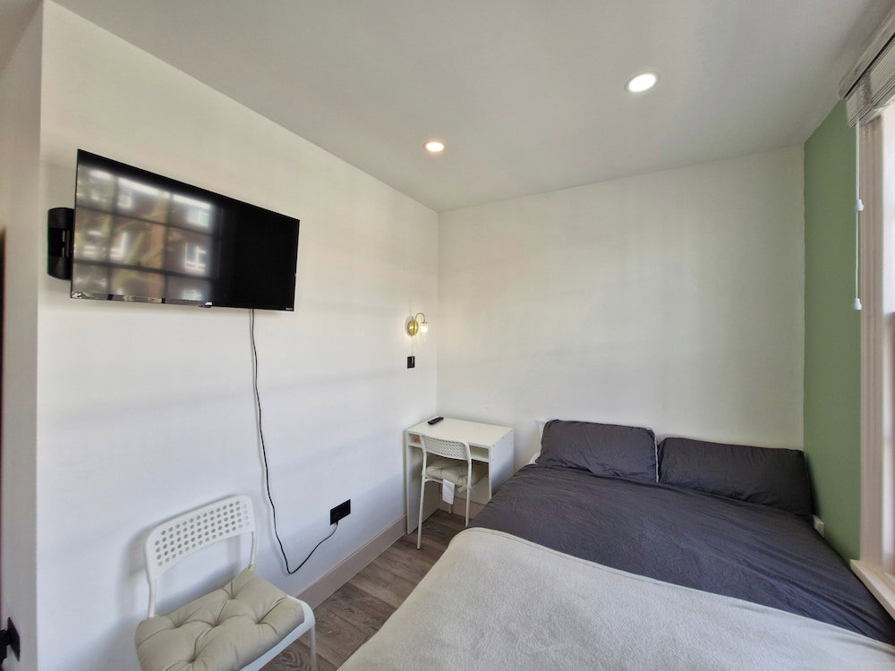 Studio - Transport Links - Wifi - Sleeps 2