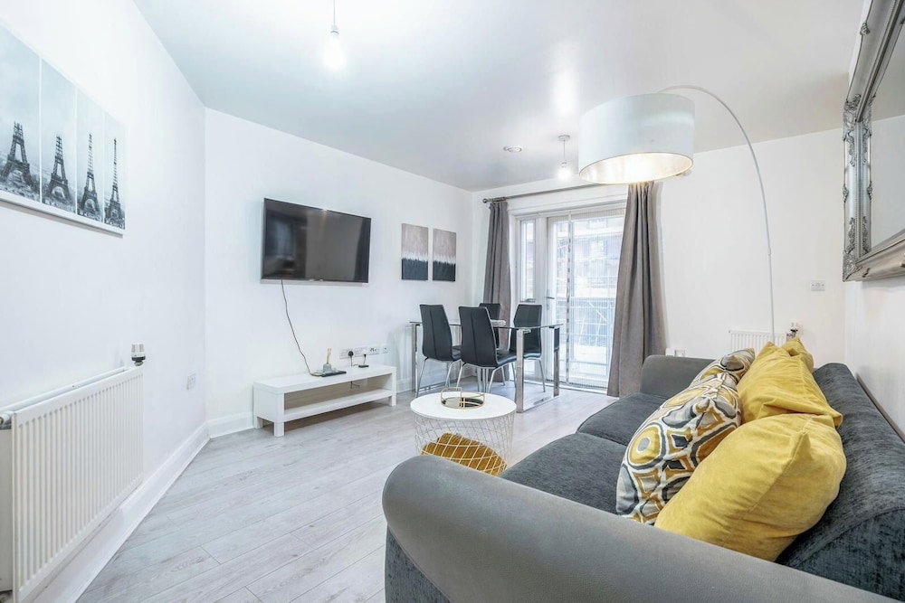 Hotel Luxury Central London Balcony 1-Bed Apt W/ Parking