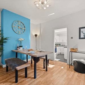 Hotel Big Family Home Free Parking Fast Wifi Garden cazare Kingston upon Thames
