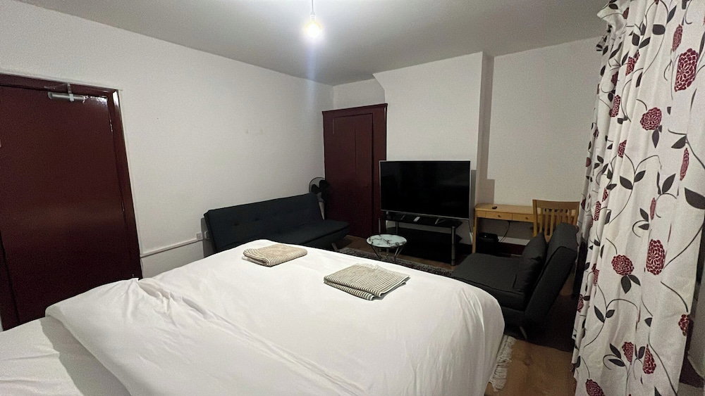 House - Sleeps 10 - Honor Oak Park Station 2 Mins Walk