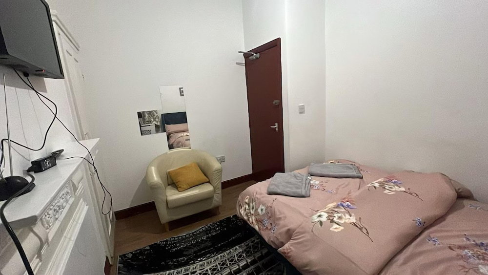 House - Sleeps 10 - Honor Oak Park Station 2 Mins Walk