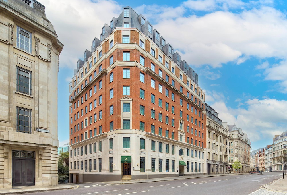 Hotel The Derby London City, Curio Collection By Hilton