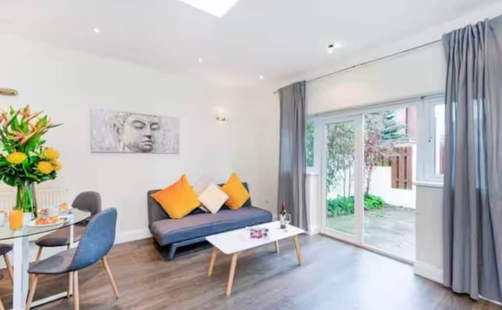 Hotel Cosy Two Bedroom Apartment Near East Croydon Station