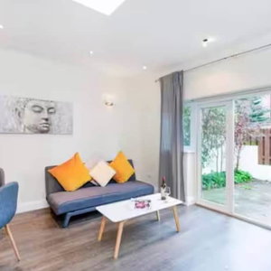 Sejur Cosy Two Bedroom Apartment Near East Croydon Station vacanta South Croydon