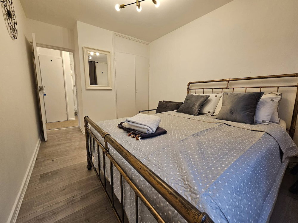 Hotel Charming 2-Bedroom Apartment In Deptford, Greater London, Near Greenwich