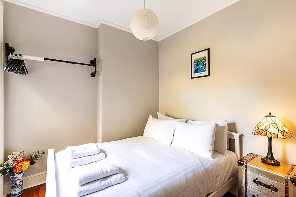 Hotel Chic Garden Flat In Leafy Ealing