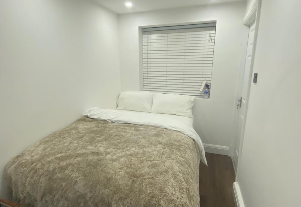 Studio, Sleeps 2 Near Northern Line Edgware St