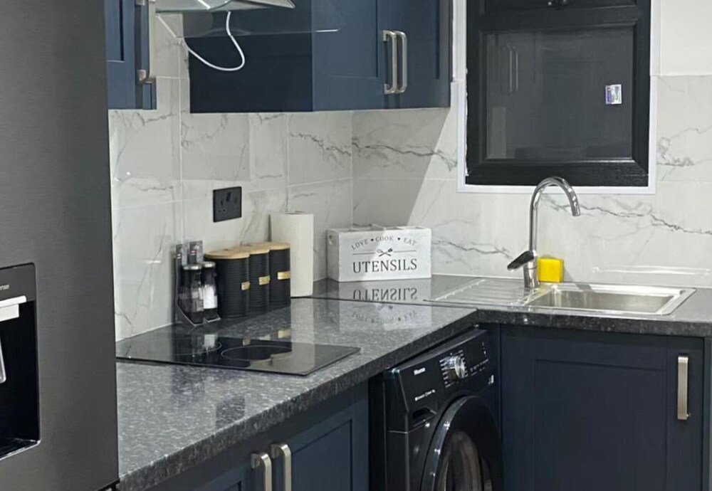 Studio, Sleeps 2 Near Northern Line Edgware St