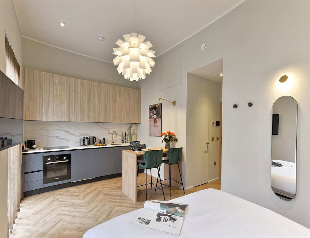 South Kensington Studios By Dmontrio