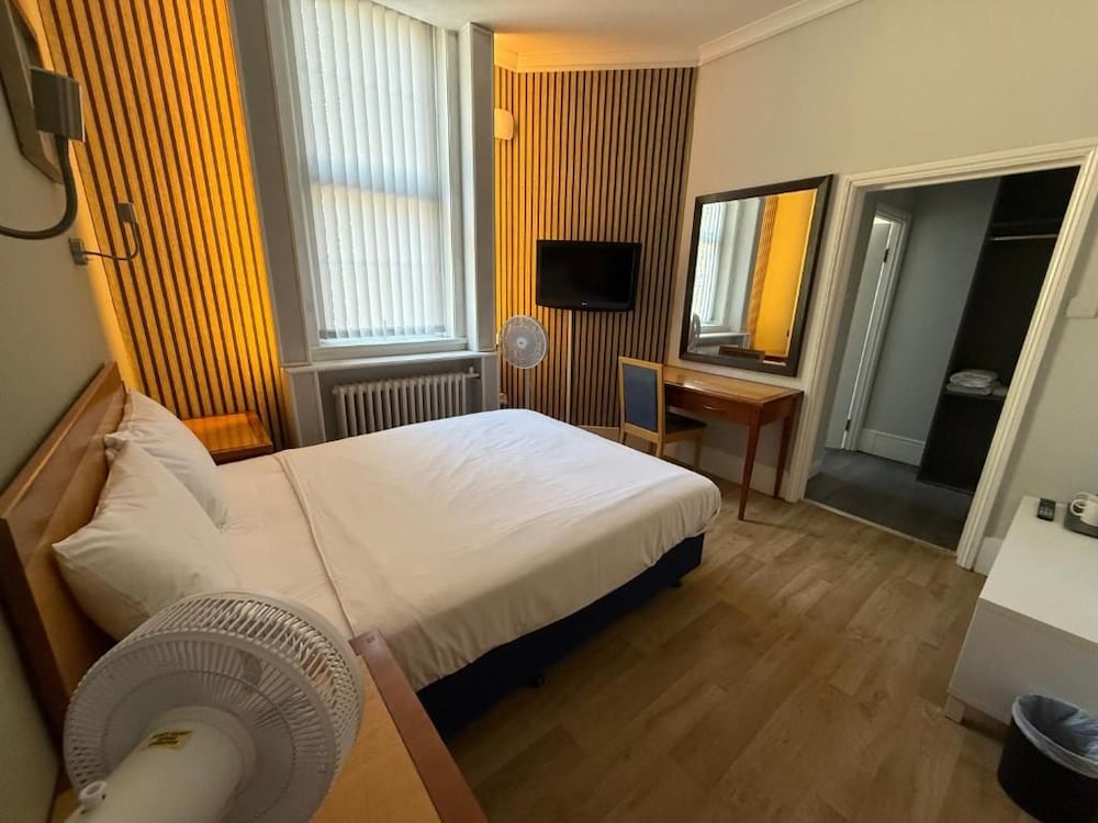 The Elder Grove Epsom Hotel