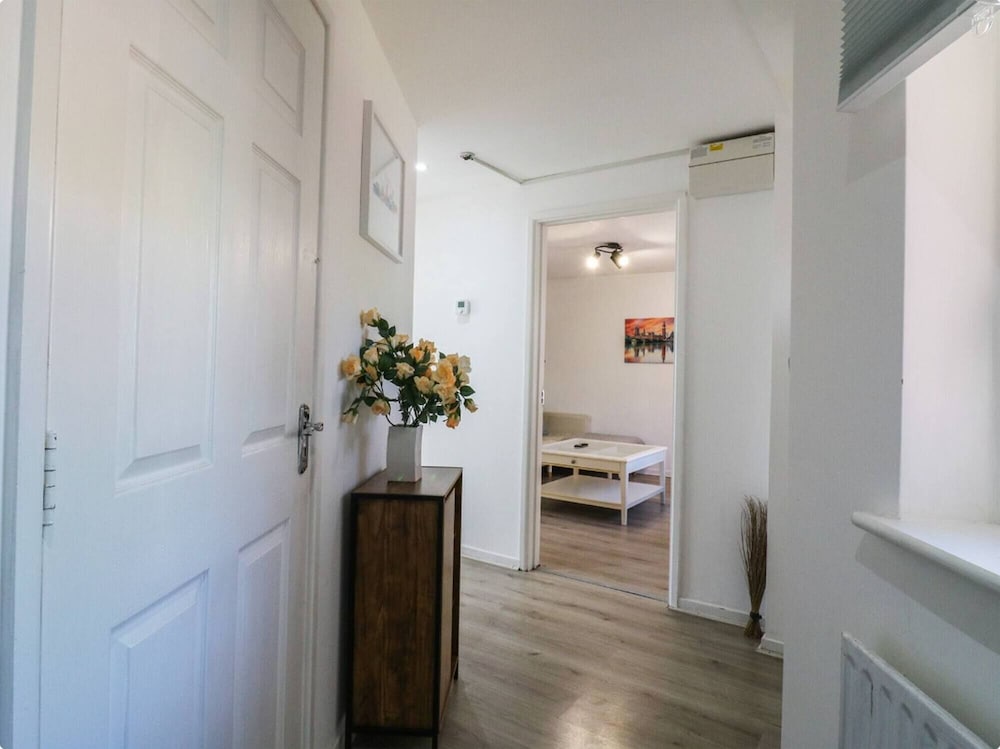 Hotel Modern Family Home Near Greenwich With Spacious Garden, Parking Space For 2 Cars