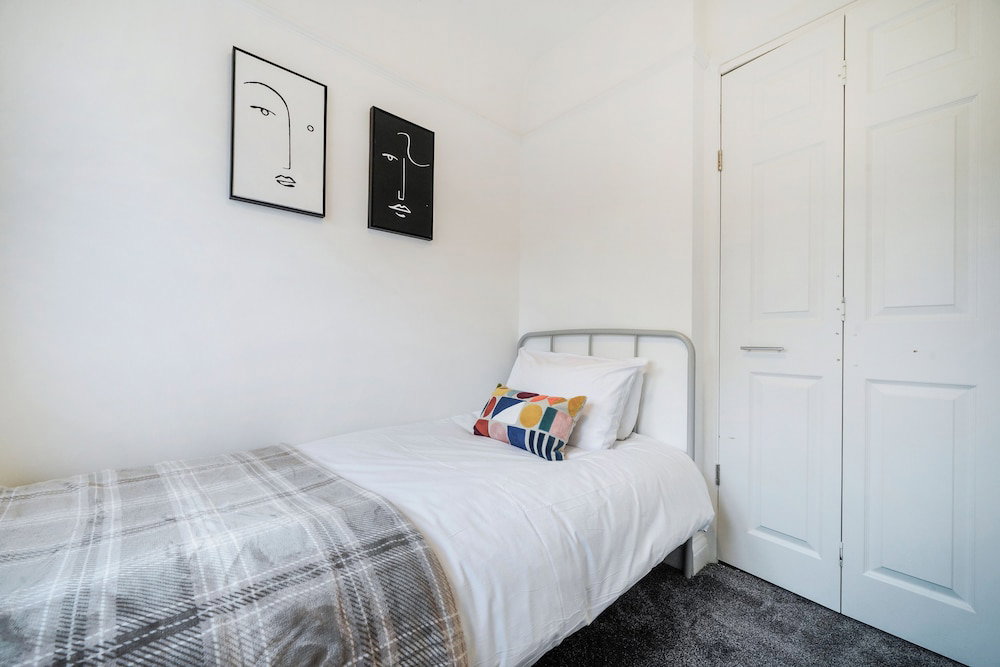Hotel Mount Park Rd Flat
