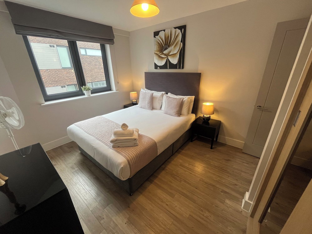 Hotel National At Ealing Broadway