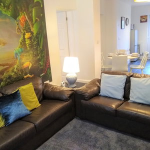 Hotel Modern Comfy 2-Bedroom Flat In St Helens cazare St. Helens
