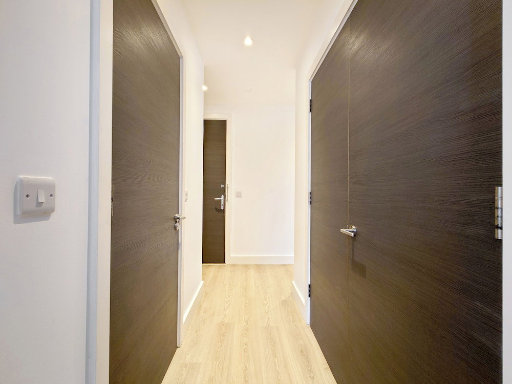 Modern 2-Bed Apartment In Poplar Near Canary Wharf