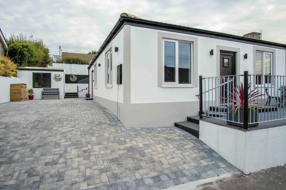 Hotel Wiston Street - 2 Bedroom Holiday Home - Pembroke