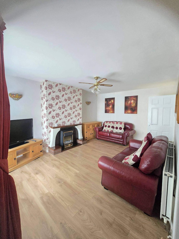 Hotel Sleeps 6 - St Helens - 50 Mins To Peak District