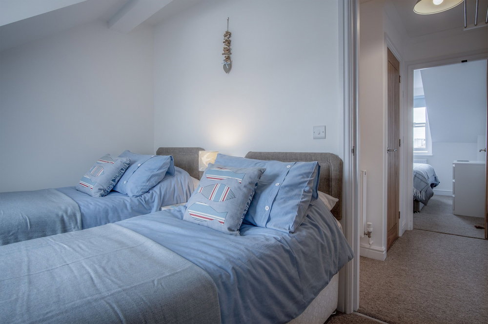 Ramsey Apartment - 2 Bedroom - Tenby