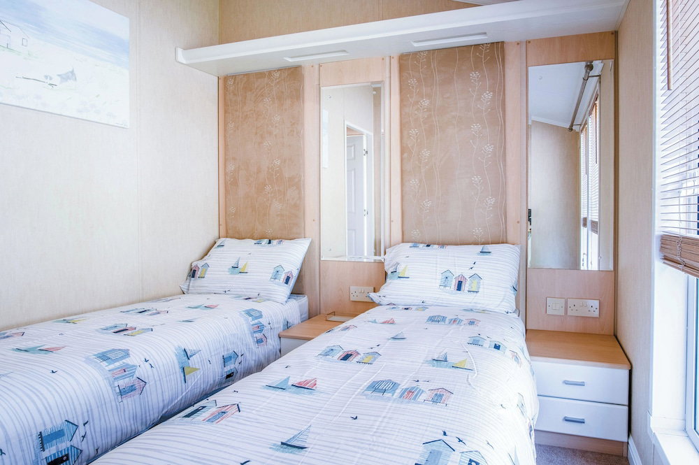 Manor 5 Lodge - 2 Bedroom Lodge - Pendine