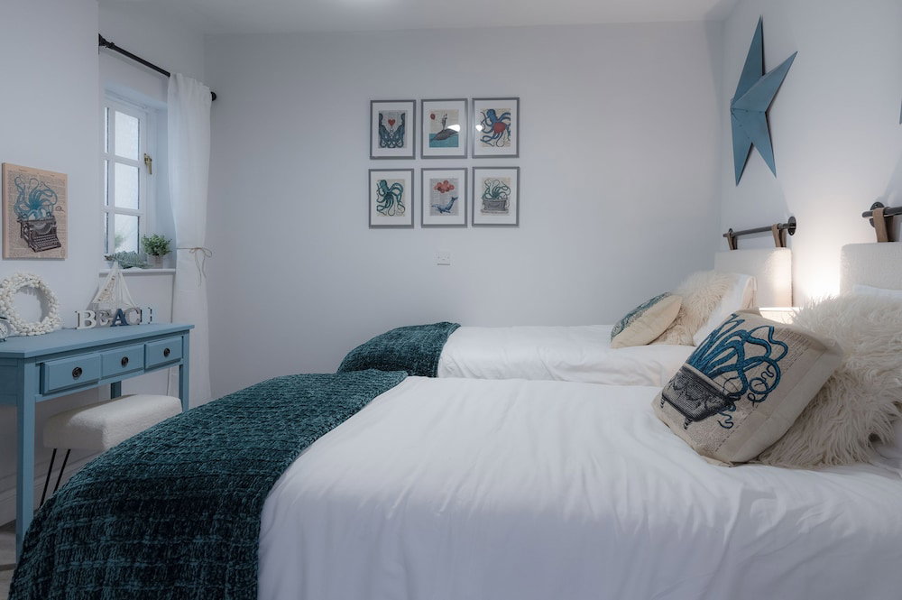 The Sand Castle - 2 Bedroom Apartment - Tenby