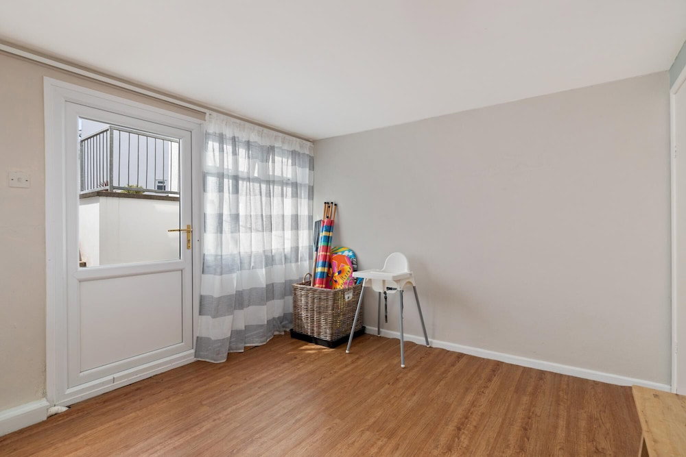 Cystanog Fach - Spectacular Sea Views Balcony And Terrace Parking