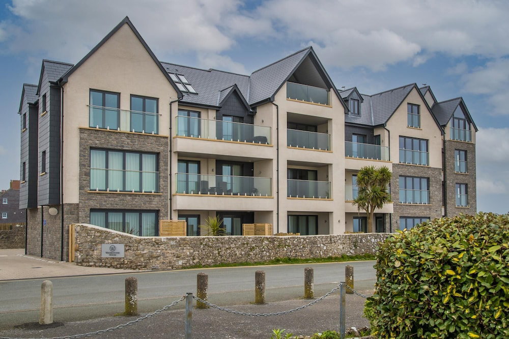 Apartment 8 Waterstone House - Luxury Apartment Sea Views Pet Friendly