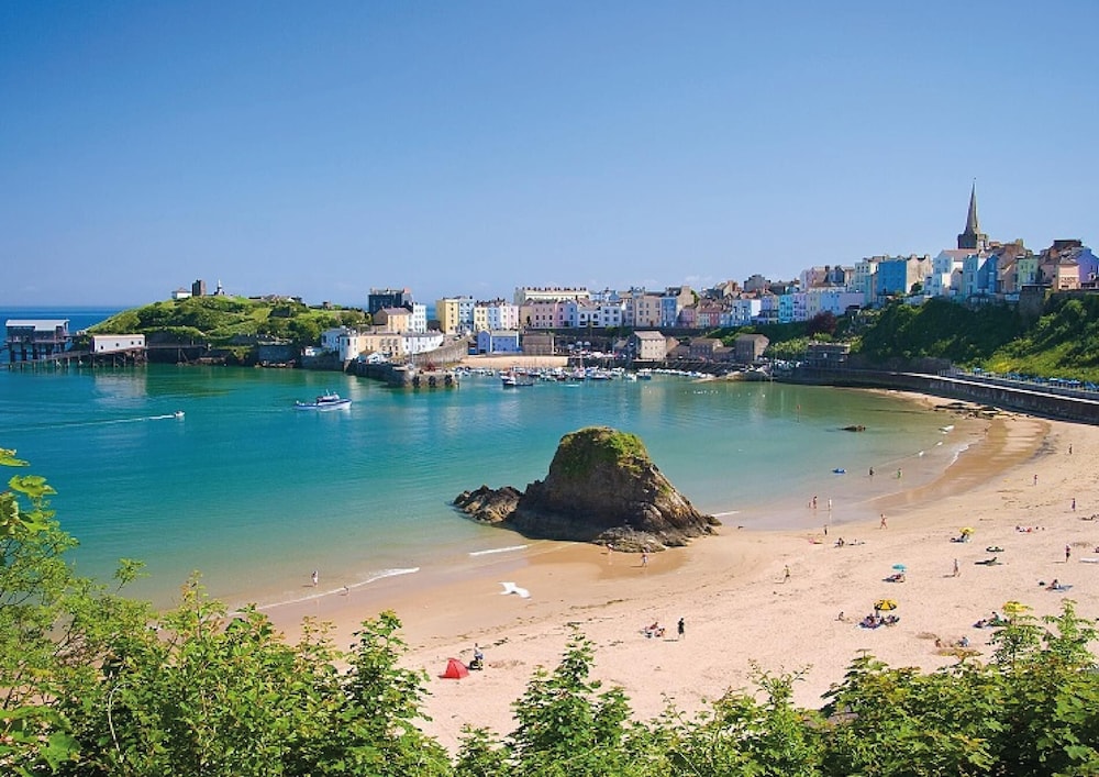 No. 6 Croft House - 1 Bedroom Apartment - Tenby
