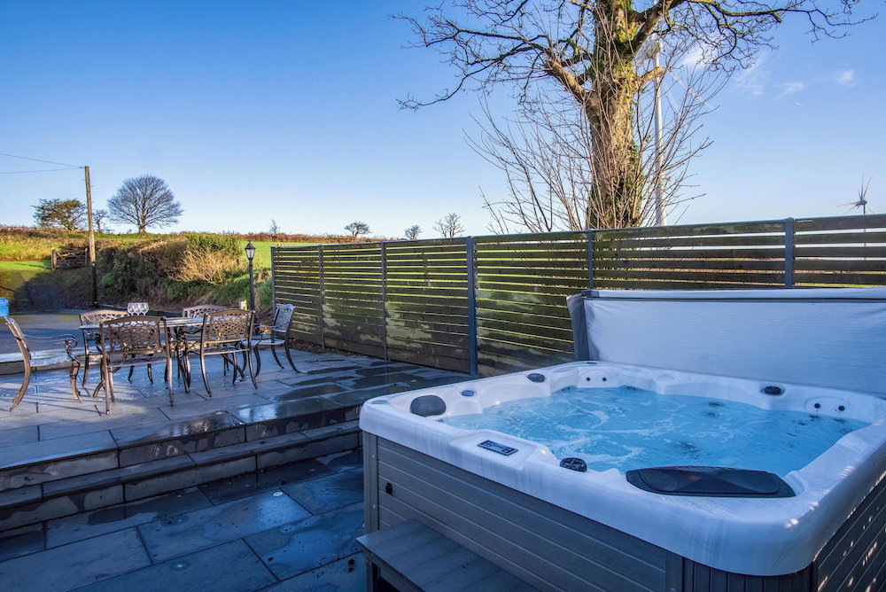 Hotel The Beacon - 3 Bed - Ludchurch