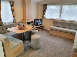 Hotel 3 Bedroom Caravan, Sleeps 8, At Parkdean Newquay Holiday Park cazare New Quay