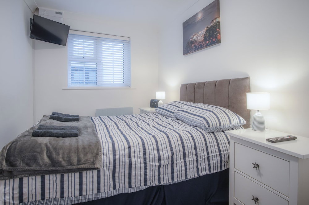 Castle Cove - 1 Bedroom Apartment - Tenby