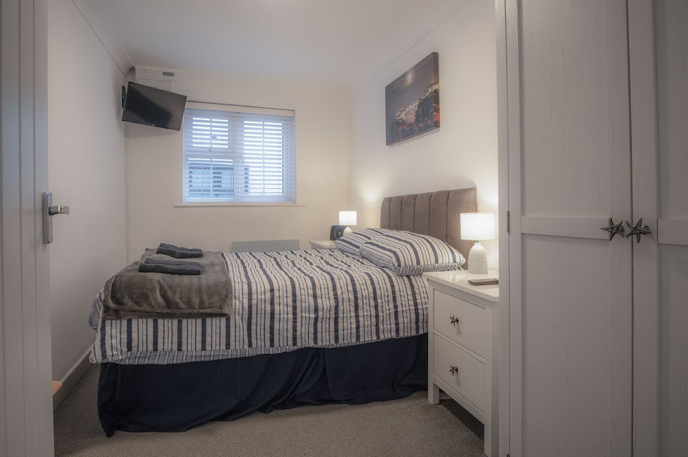 Castle Cove - 1 Bedroom Apartment - Tenby