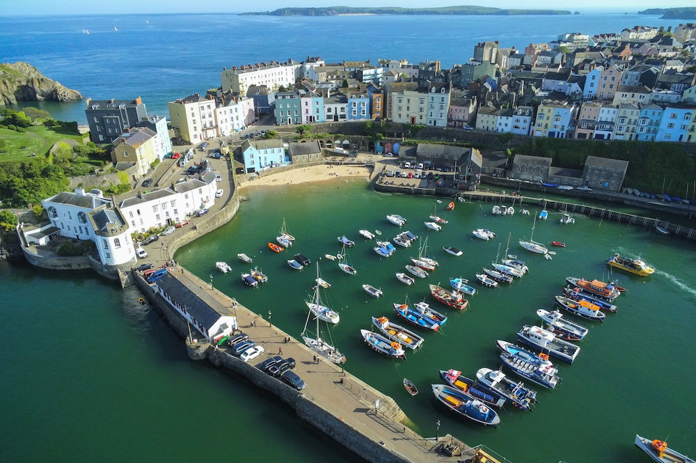 Hotel Four Seasons - 1 Bedroom - Tenby