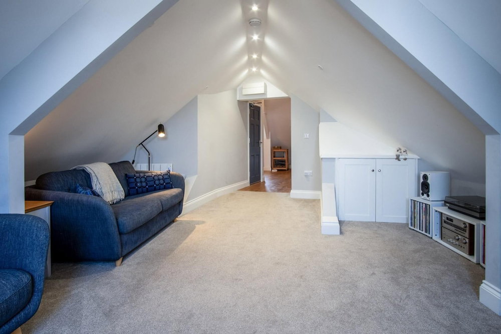 Captains Lookout - 1 Bedroom Apartment - Tenby