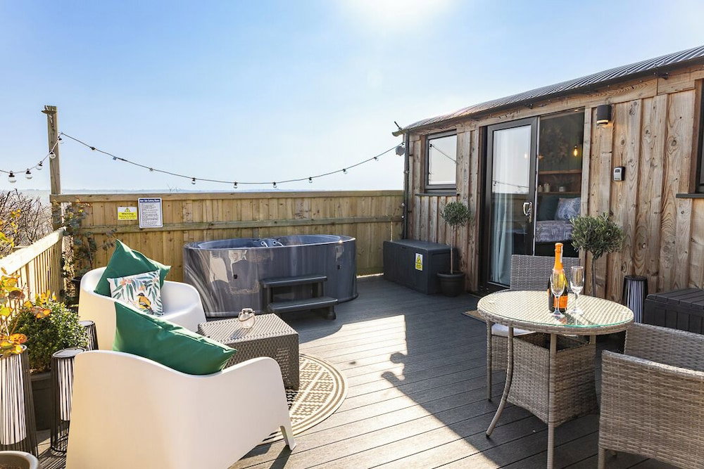 Hotel Willows Rest - 1 Bed Shepherd's Hut - Pentlepoir