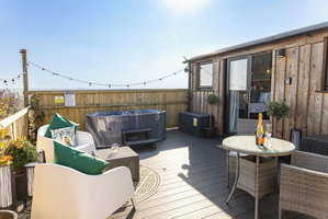 Hotel Willows Rest - 1 Bed Shepherd's Hut - Pentlepoir cazare Saundersfoot