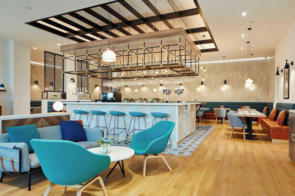 Hotel Courtyard By Marriott Luton Airport
