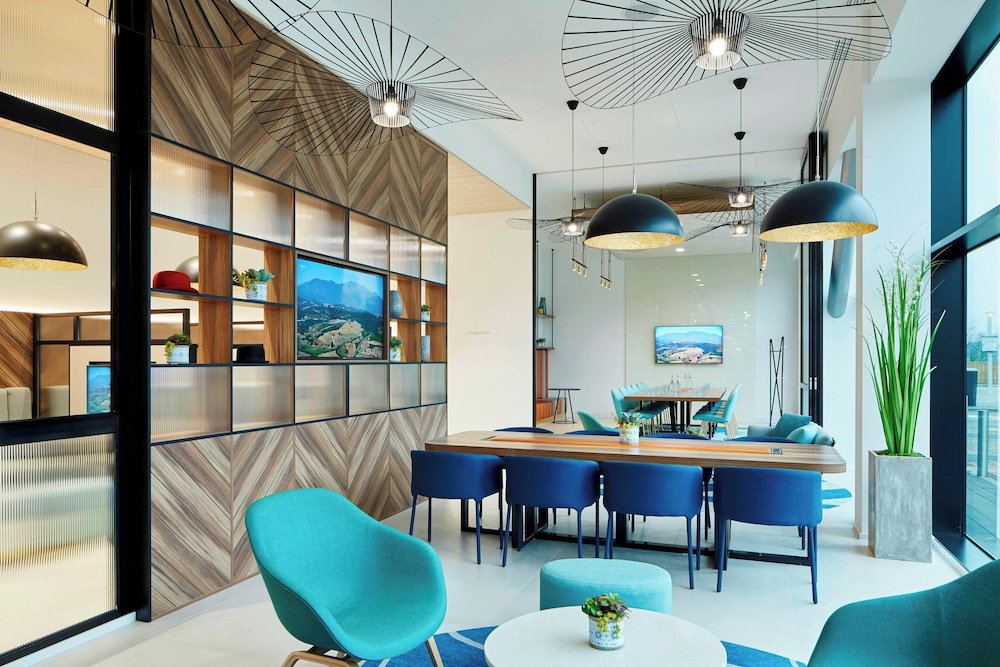 Courtyard By Marriott Luton Airport