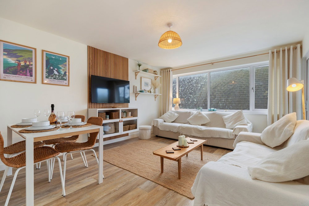 Hotel 3 Monkstone Court - Close To Village And Beach