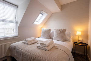 Hotel The Deck West Wall - 2 Bedroom Apartment - Tenby cazare Tenby