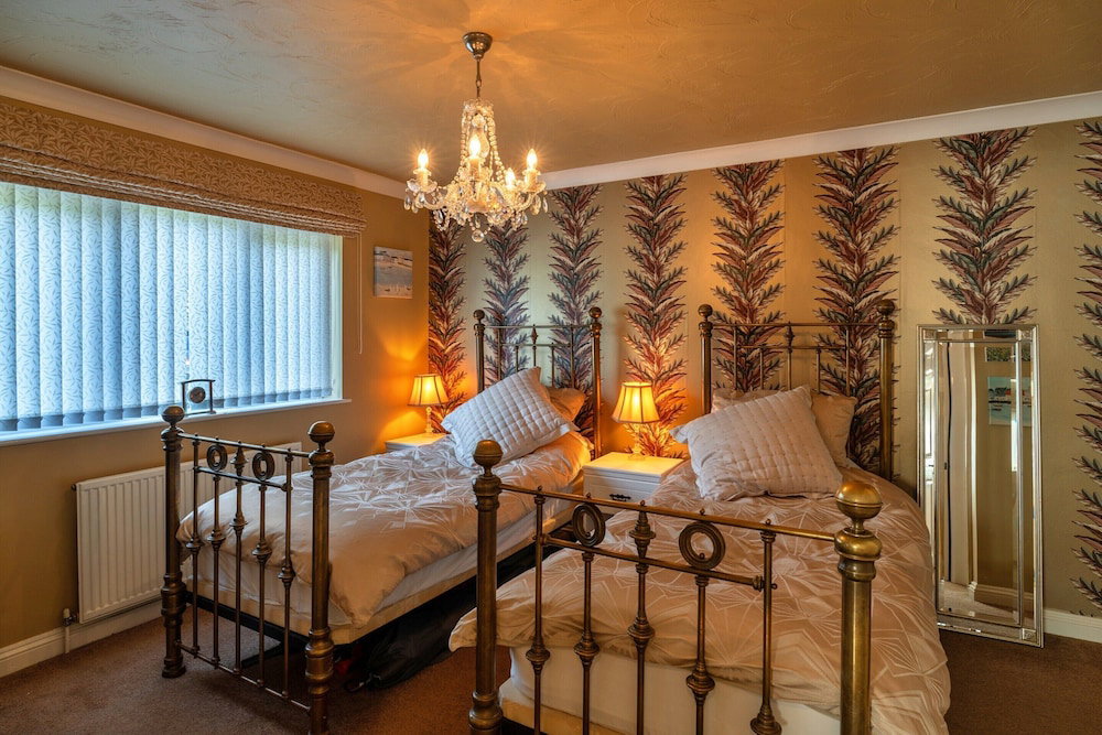 Apartment In Newquay Near Stunning Beaches