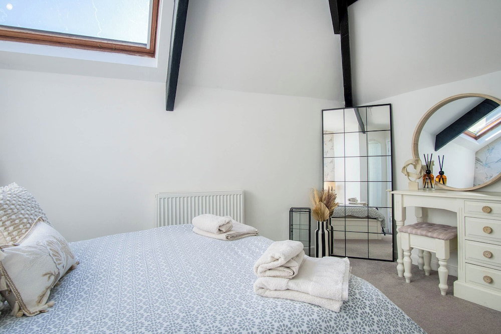 Penthouse At The Mews - 2 Bed Apartment - Tenby