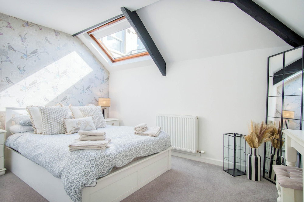 Penthouse At The Mews - 2 Bed Apartment - Tenby