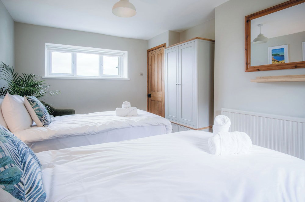 Hill House - 4 Bedroom - Llanrhidian