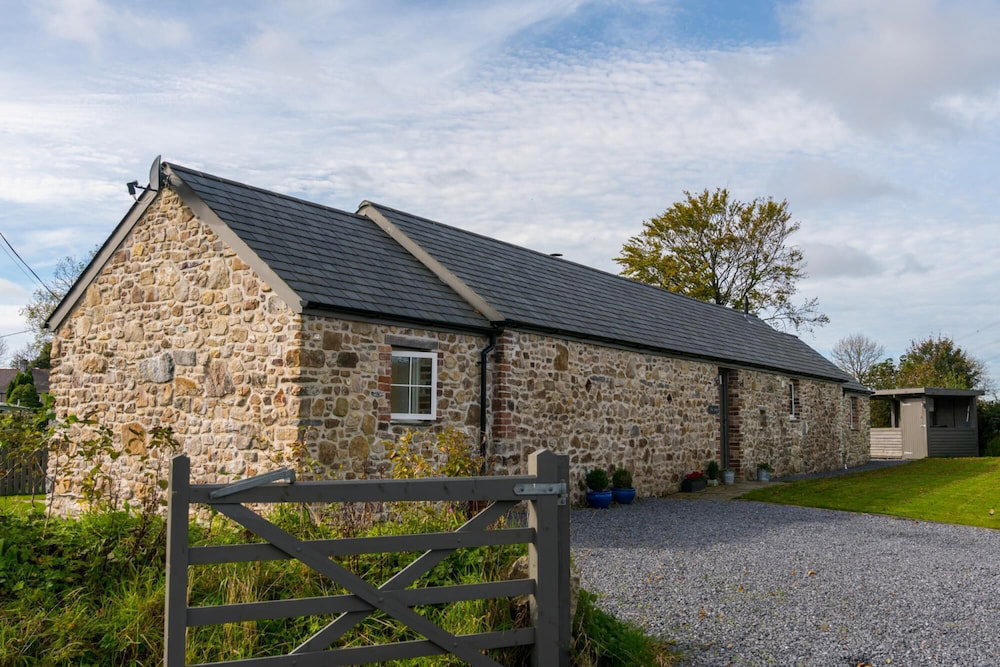The Dairy - Luxury Cottage Hot Tub And Summer House Countryside Views Pet Friendly