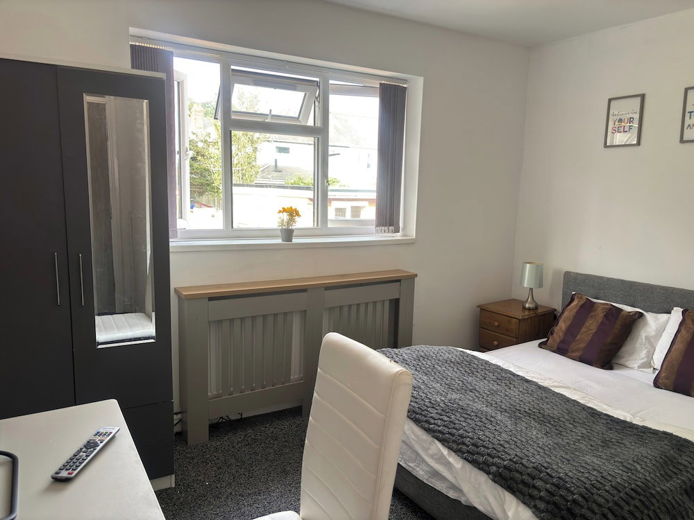 Hotel Homesrentals Ensuite Sleeps 2 With High Speed Wifi