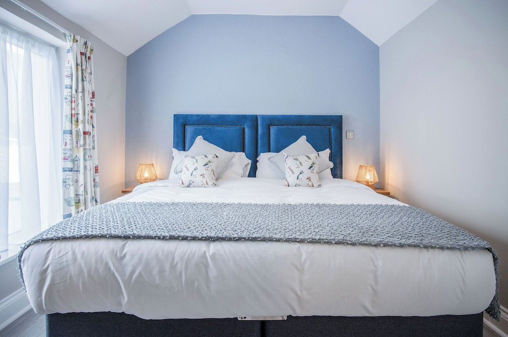 Harbour View - 2 Bedroom Apartment - Milford Haven