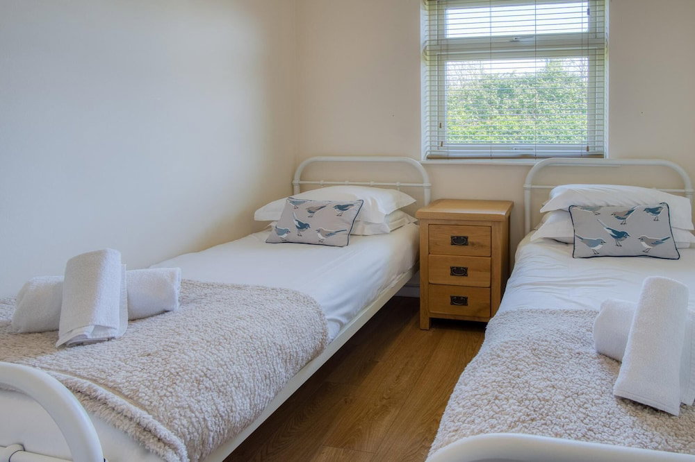 Bayview 72 - 2 Bedroom Chalet - Bayview Oxwich