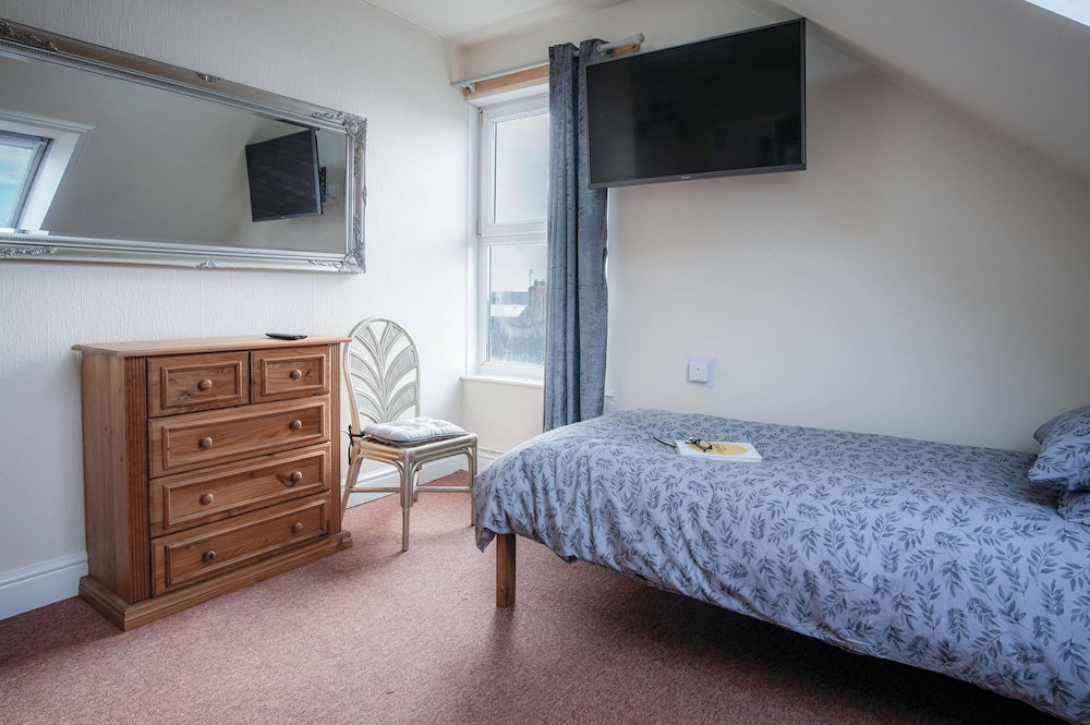 Fulke Street - 2 Bedroom Apartment - Milford Haven