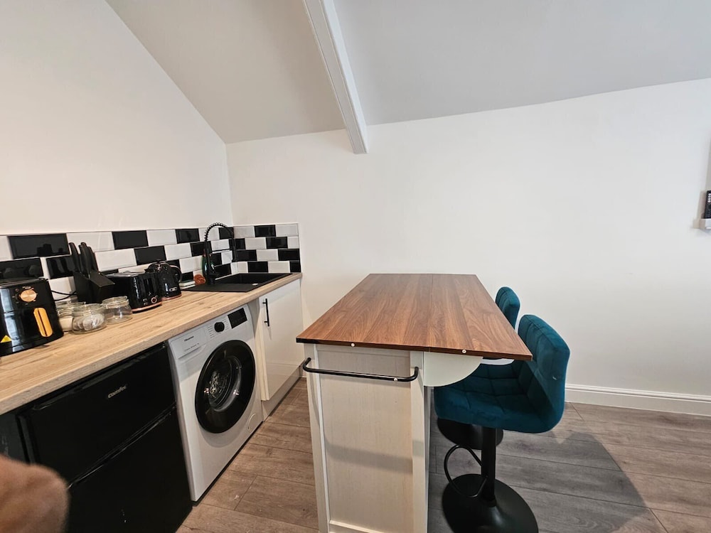 Cozy Studio - Sleeps 2 - Cardiff City Centre